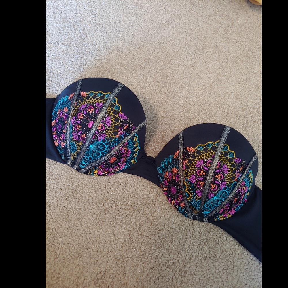 Beach Bunny Floral Embroidered Bikini Top